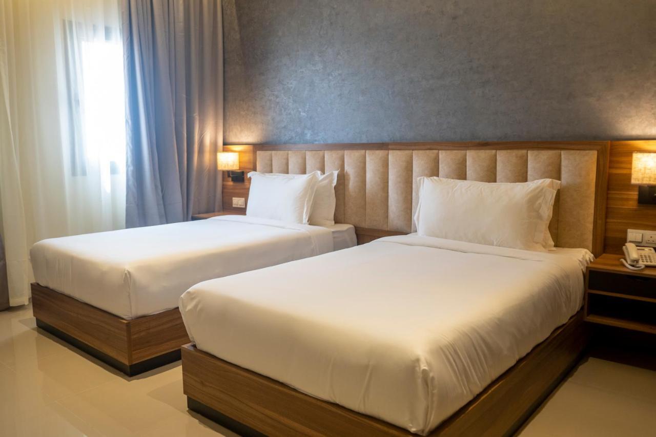 The Plaza Hotel & Resort Salalah Exterior foto