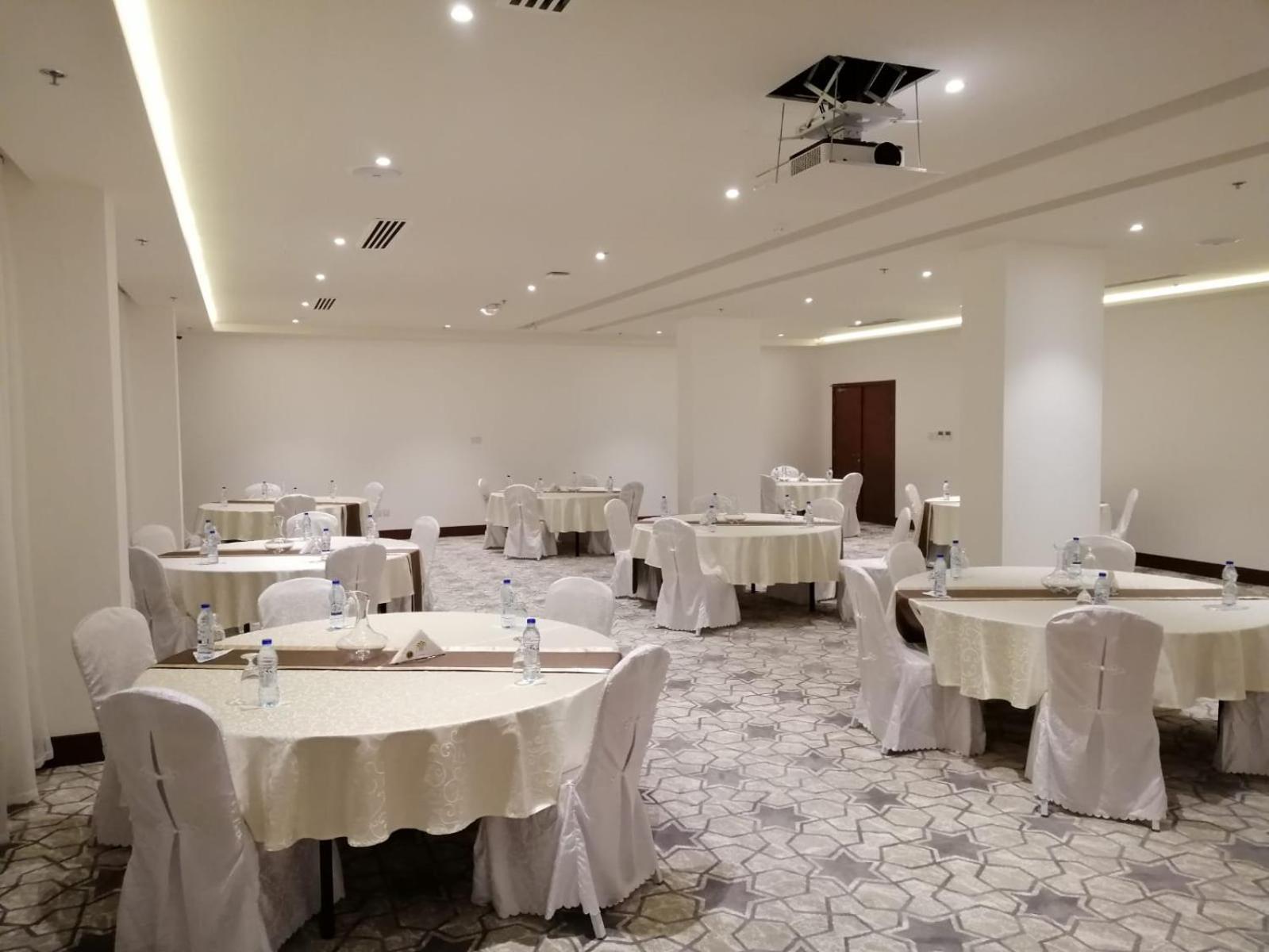 The Plaza Hotel & Resort Salalah Exterior foto